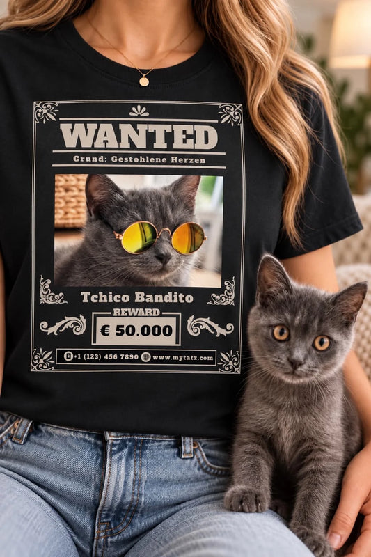 Wanted T-Shirt - Eigene Fotos, Namen + Text